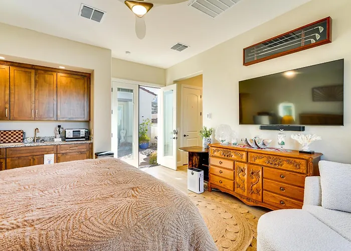 Hike & Golf: Couple's Retreat W/ Mtn Views!