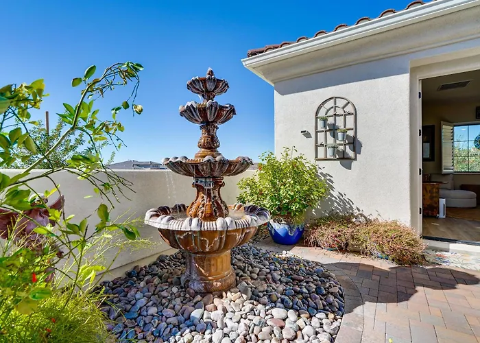 Hike & Golf: Couple's Retreat W/ Mtn Views! Apartment
